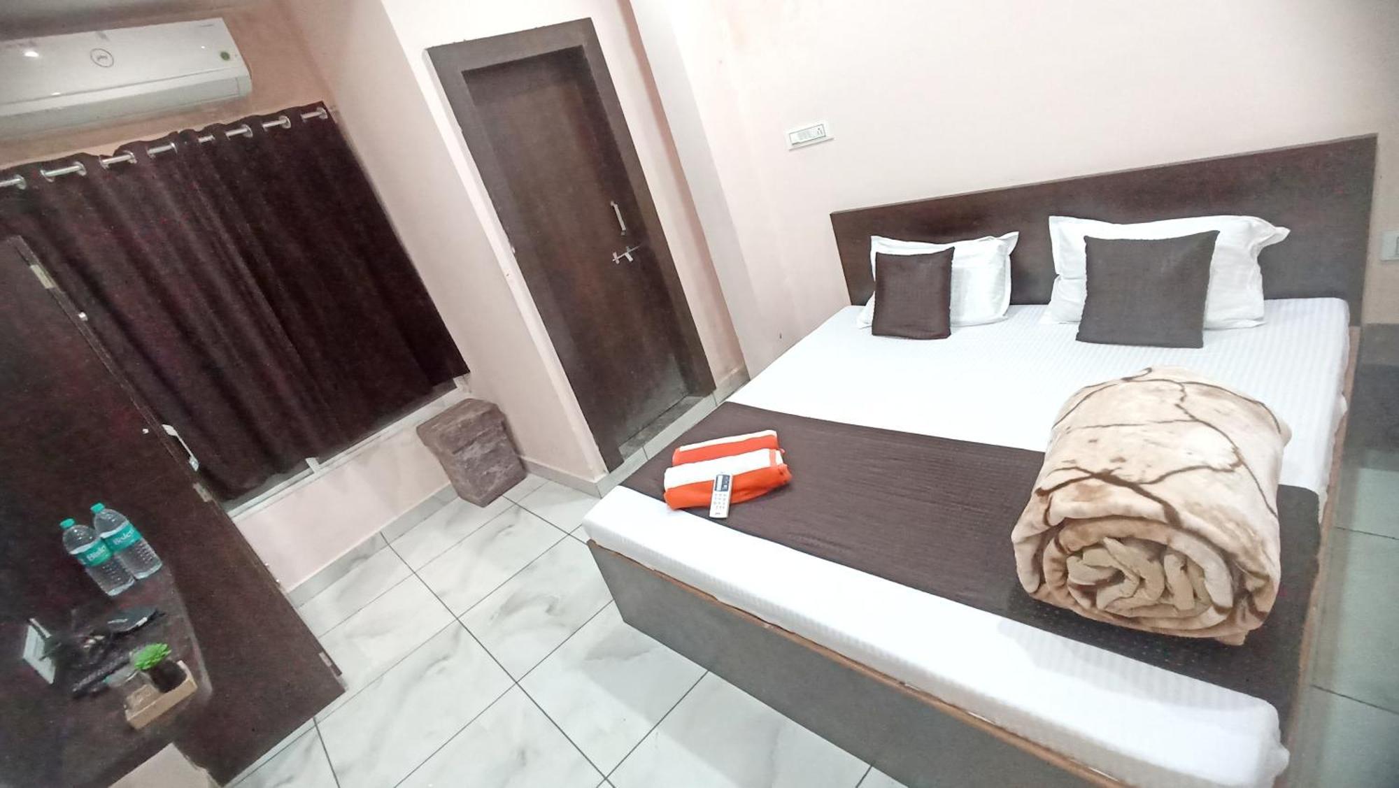 Hotel Shree Krishna Palace Ujjain Zewnętrze zdjęcie