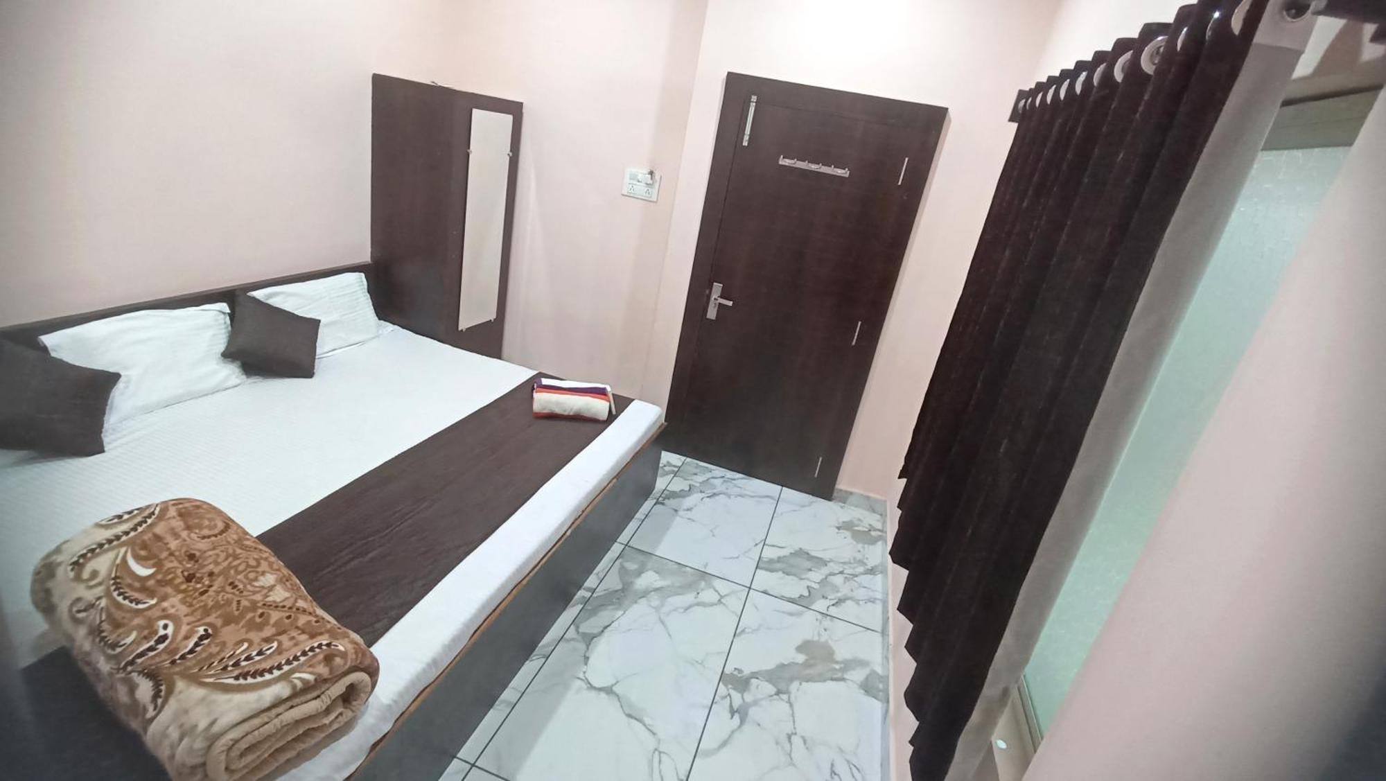 Hotel Shree Krishna Palace Ujjain Zewnętrze zdjęcie