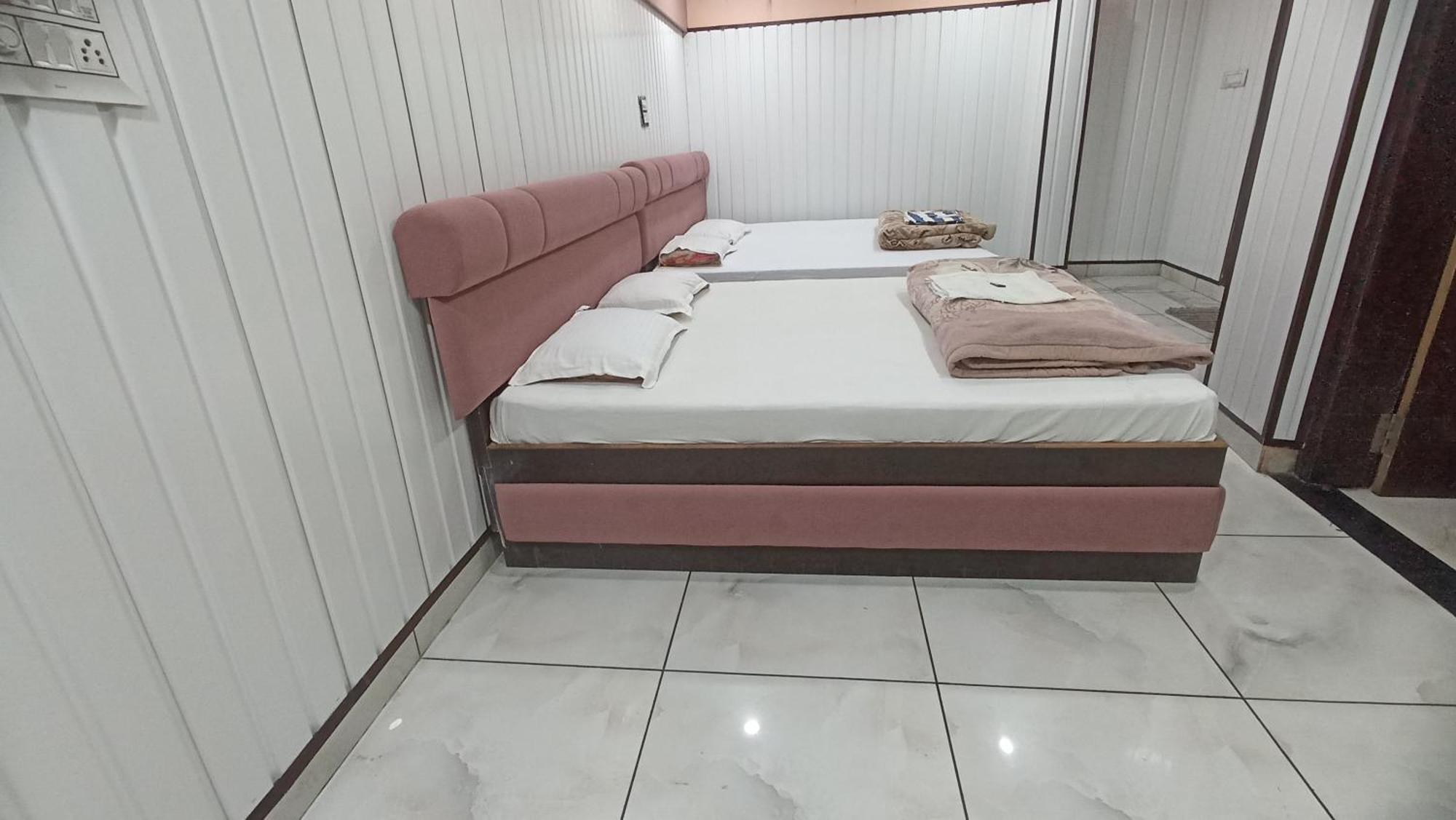 Hotel Shree Krishna Palace Ujjain Zewnętrze zdjęcie