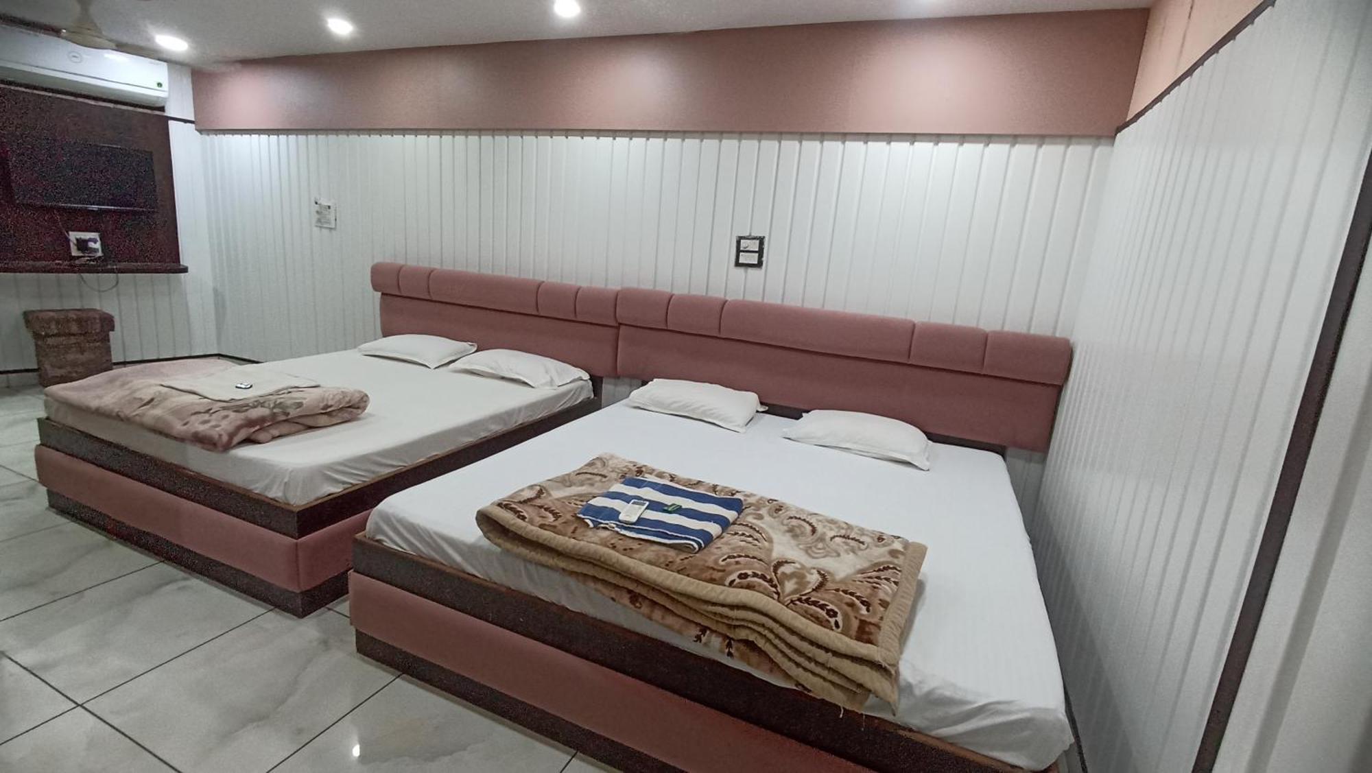Hotel Shree Krishna Palace Ujjain Zewnętrze zdjęcie