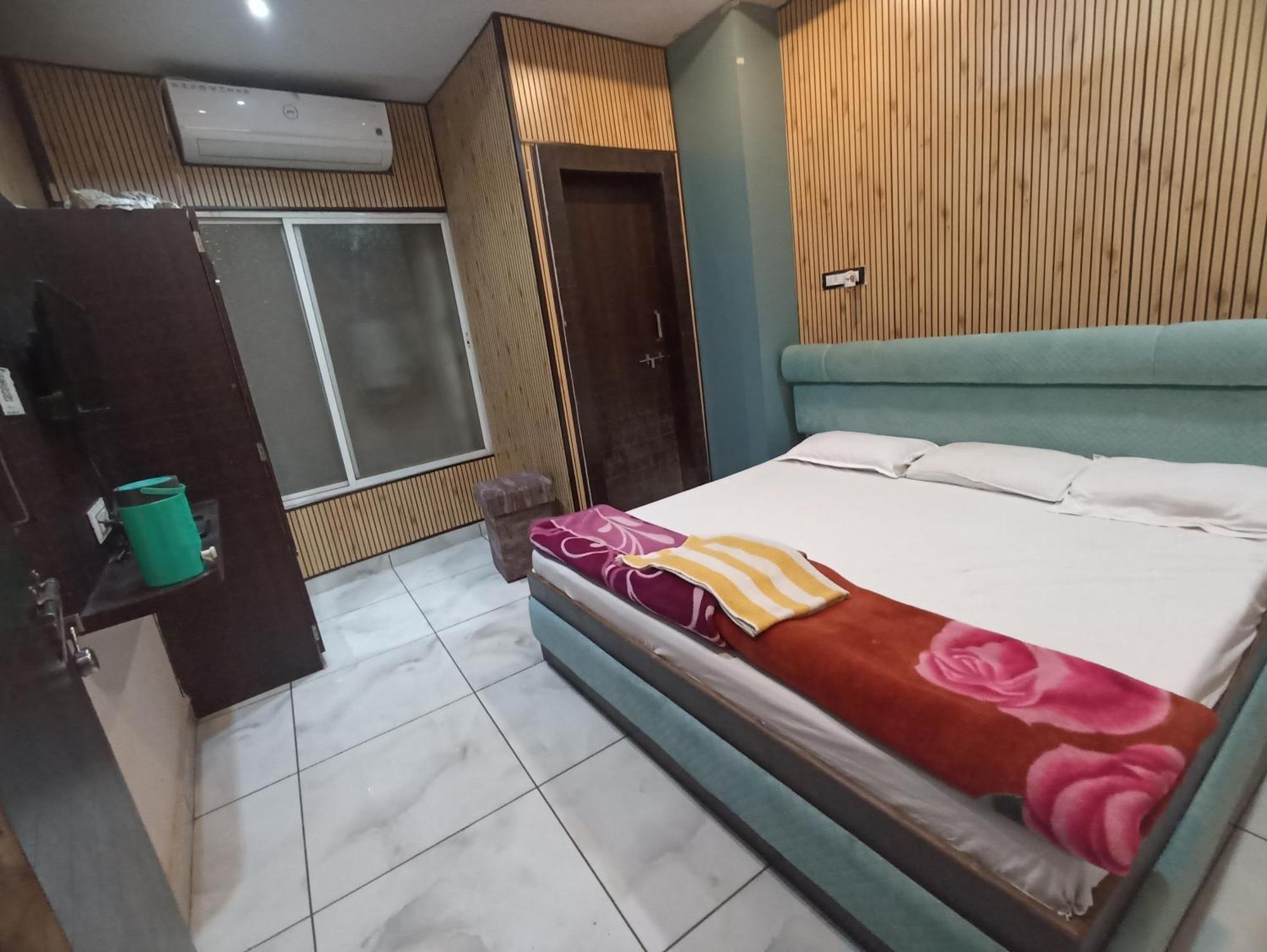 Hotel Shree Krishna Palace Ujjain Zewnętrze zdjęcie